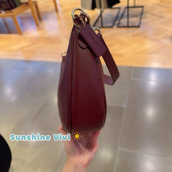 NWT Coach Aria Shoulder Bag CCL28 Crossgrain leather DARK WINE - Picture 2 of 7